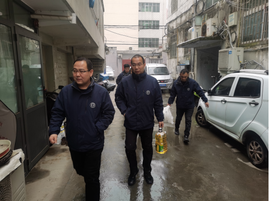 【寒冬送暖 愛駐心田】——恒銘金屬走訪慰問(wèn)困難職工